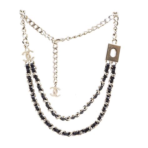 collier chanel noir